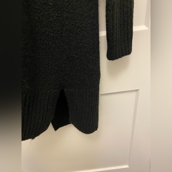 GAP Long Cardigan Sweater in Black (X-Small) - Picture 6 of 7